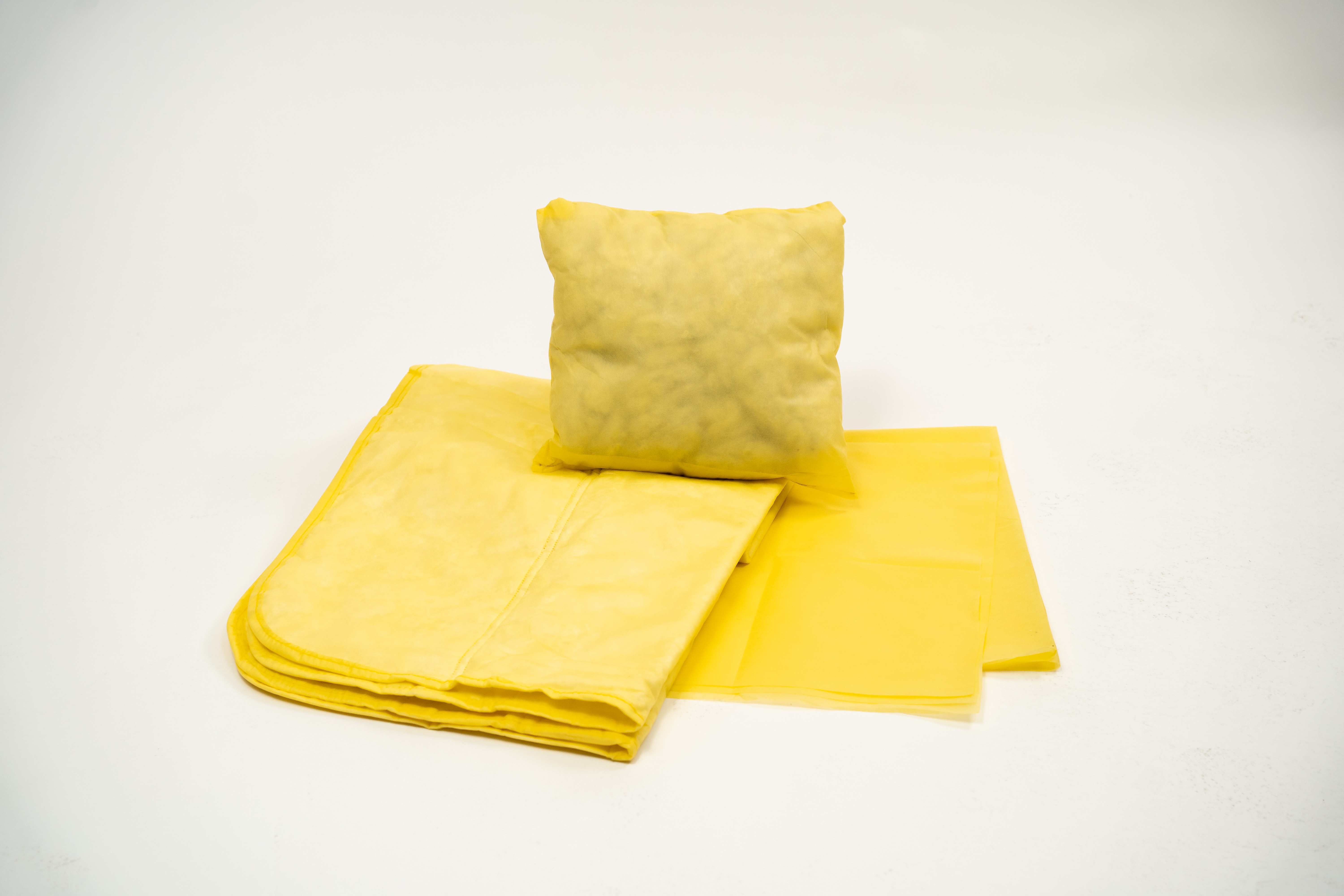 Disaster Relief Bedding Kit Premium 